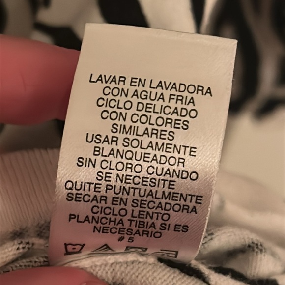 Zebra Print Designers Originals cardigan, size petite small - Picture 5 of 6